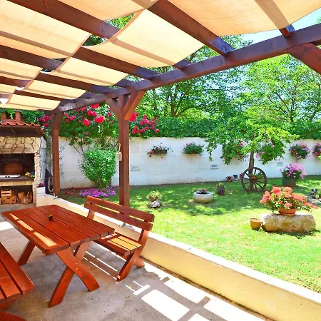 Josip Apartment